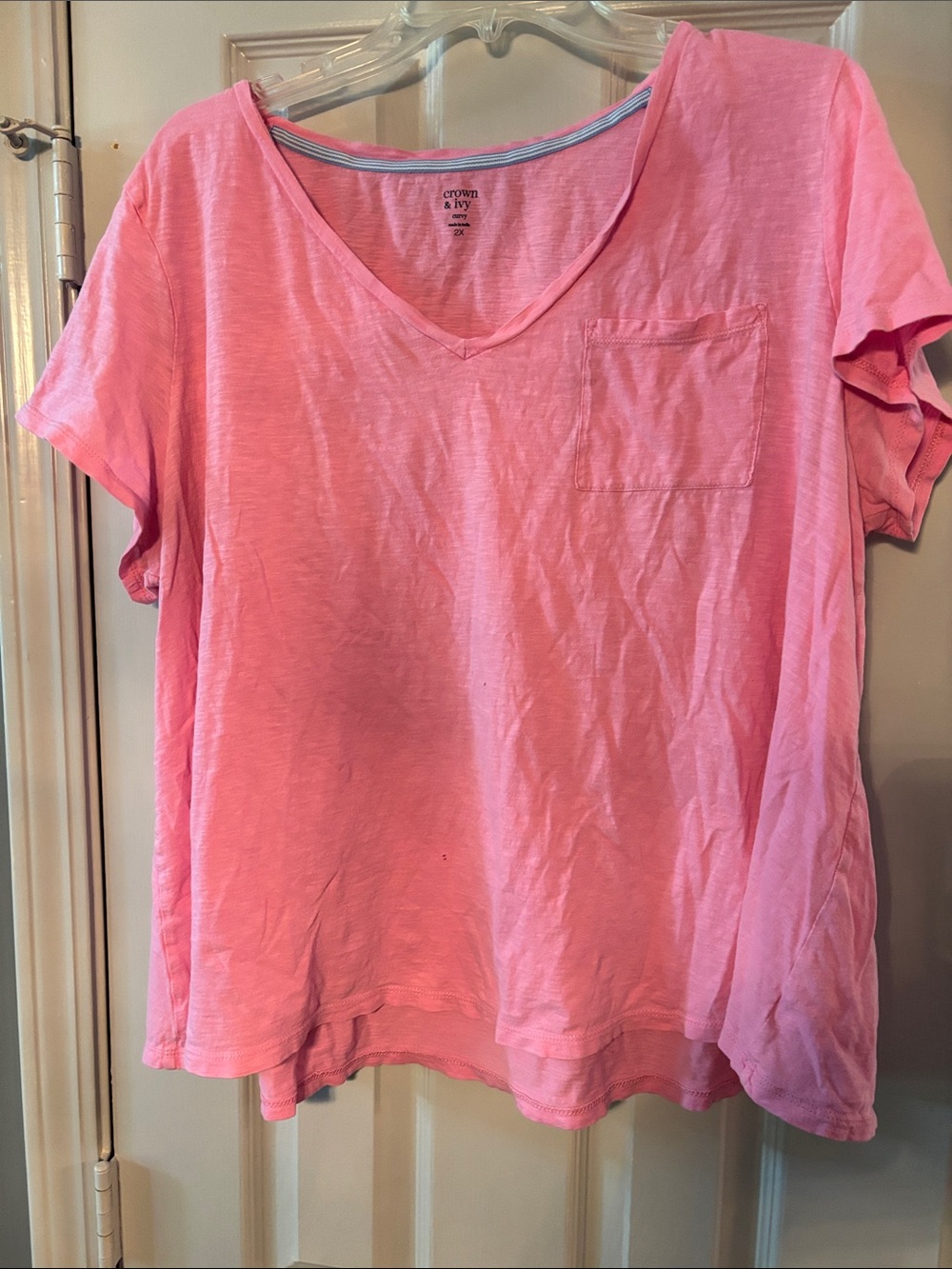 crown & ivy Curvy Coral Pink V-Neck Pocket Tee